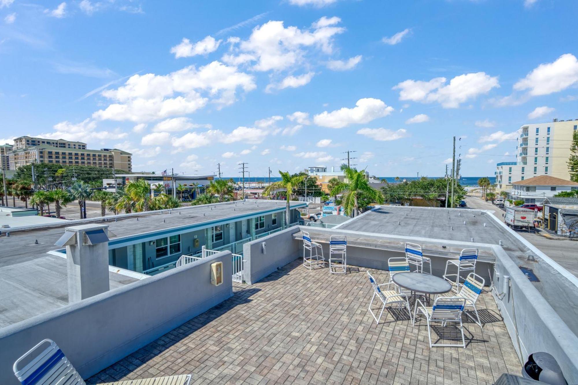 Camelot Beach Suites เคลียร์วอเตอร์บีช ภายนอก รูปภาพ