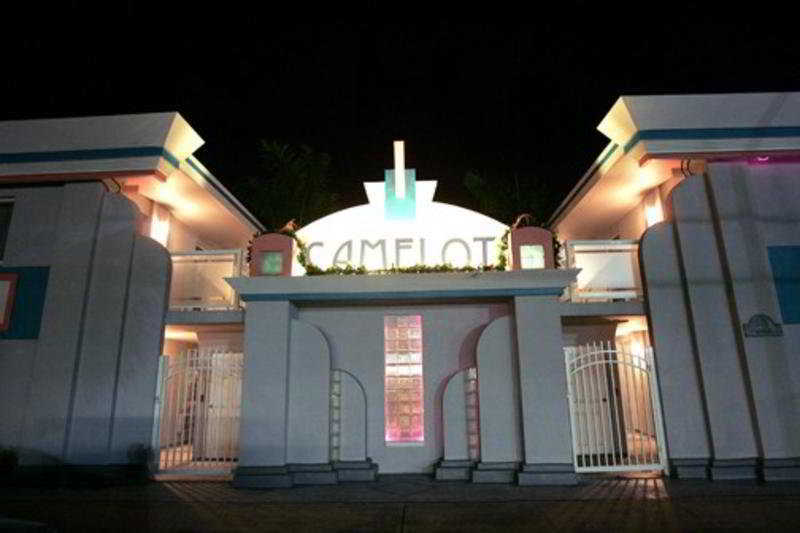 Camelot Beach Suites เคลียร์วอเตอร์บีช ภายนอก รูปภาพ