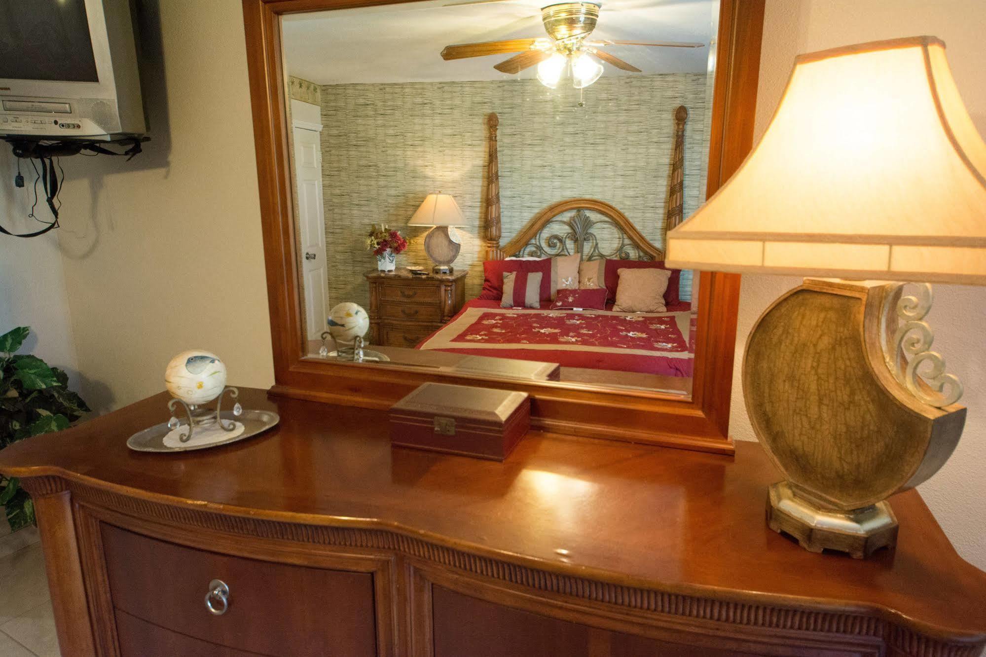 Camelot Beach Suites เคลียร์วอเตอร์บีช ภายนอก รูปภาพ
